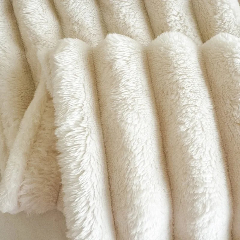 2025 New Solid Color Rabbit Plush Blanket Nap Office Blanket Coral Plush Warm Flannel Blanket